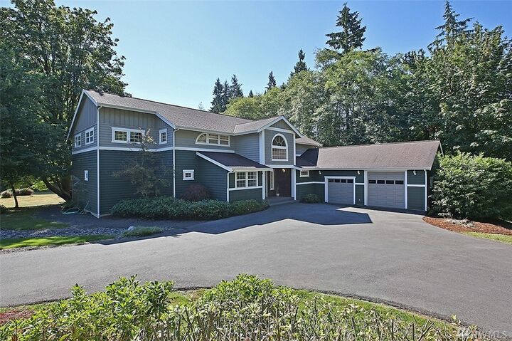 Property Photo:  2255 Woods Rd E  WA 98366 