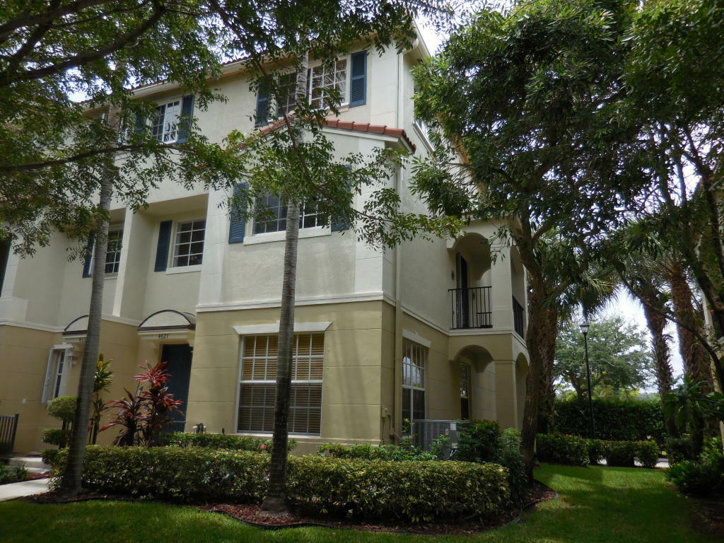 Property Photo:  4627 Danson Way  FL 33445 