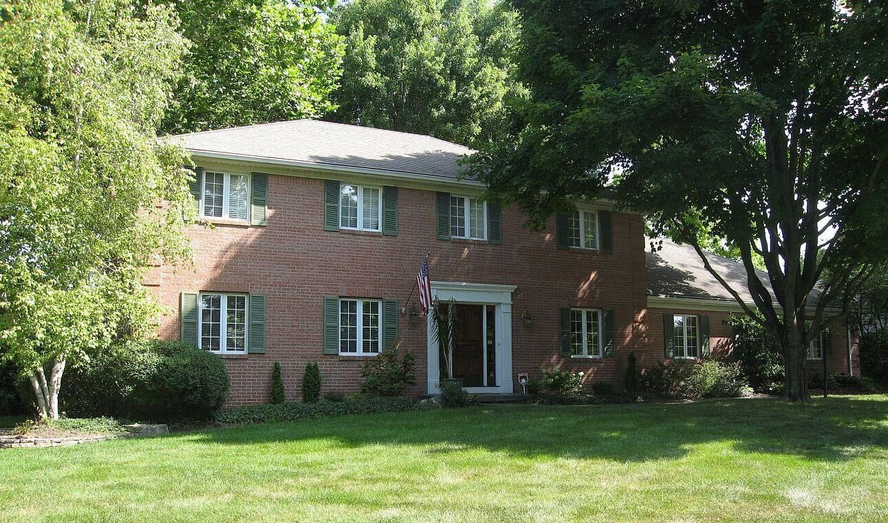 Property Photo:  2594 Sandover Road  OH 43220 