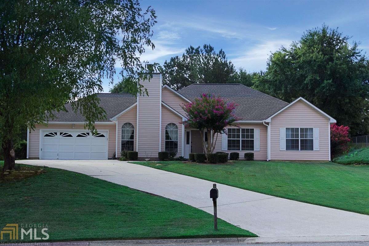 Property Photo: 410 Brackin Trace GA 30017