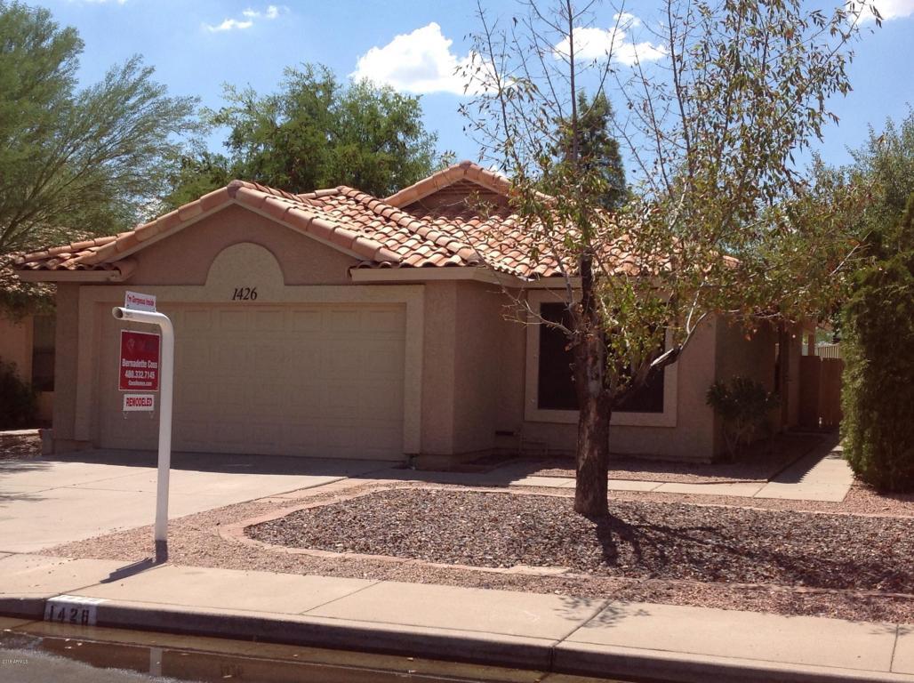 Property Photo:  1426 S Parkcrest --  AZ 85206 