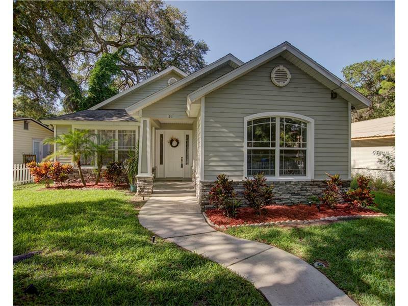 Property Photo: 21 7th Avenue SE FL 33771