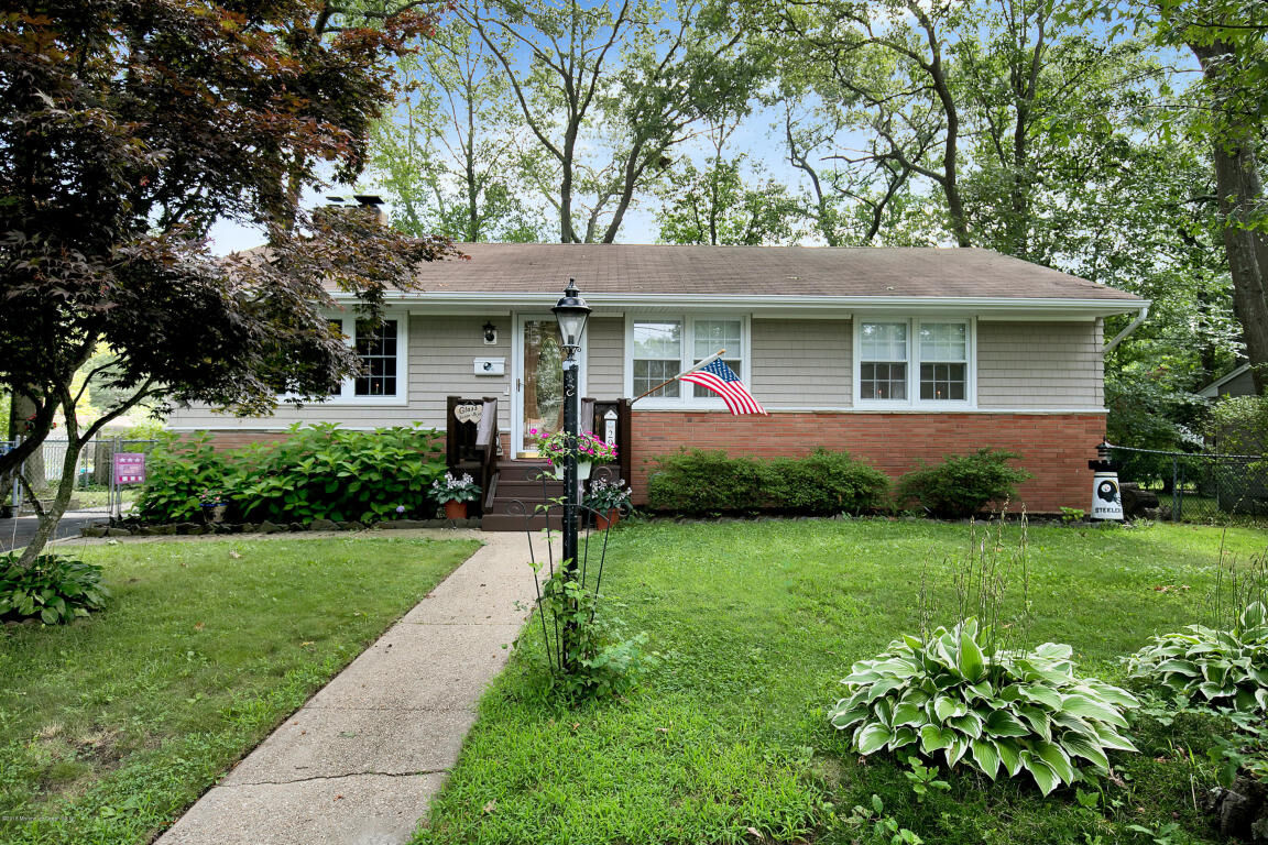 Property Photo:  29 Roosevelt Drive  NJ 08724 