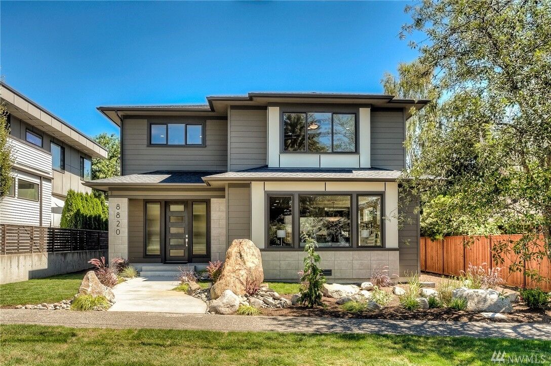 Property Photo: 8820 Densmore Ave N WA 98103