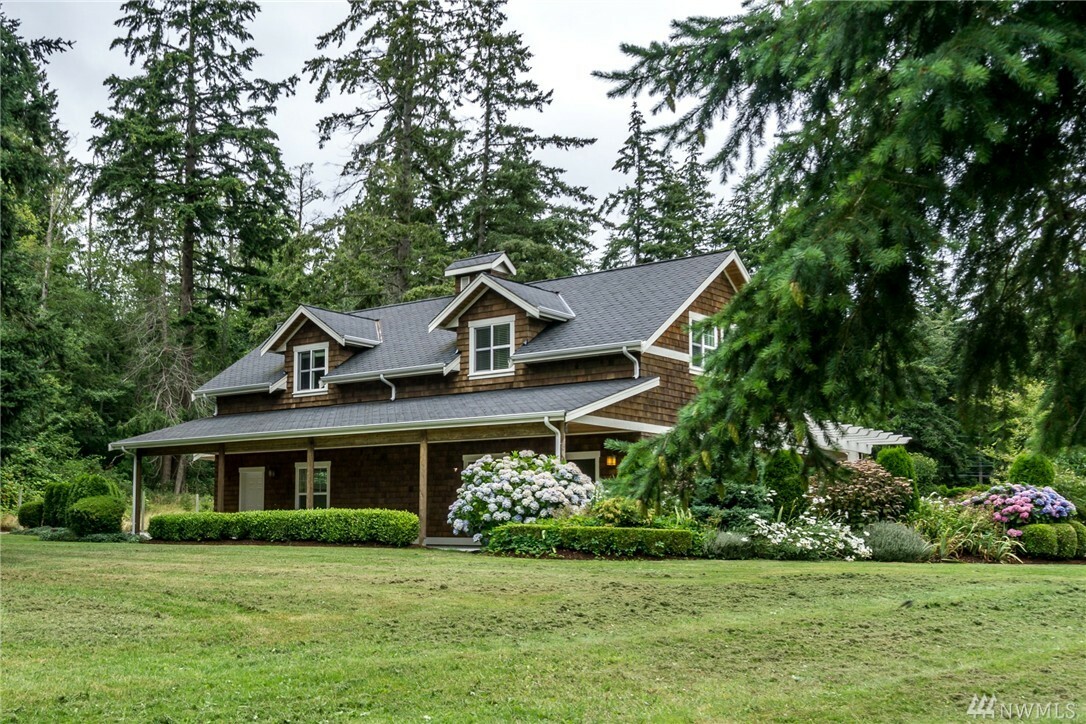 Property Photo:  695 Arrowhead Rd  WA 98282 