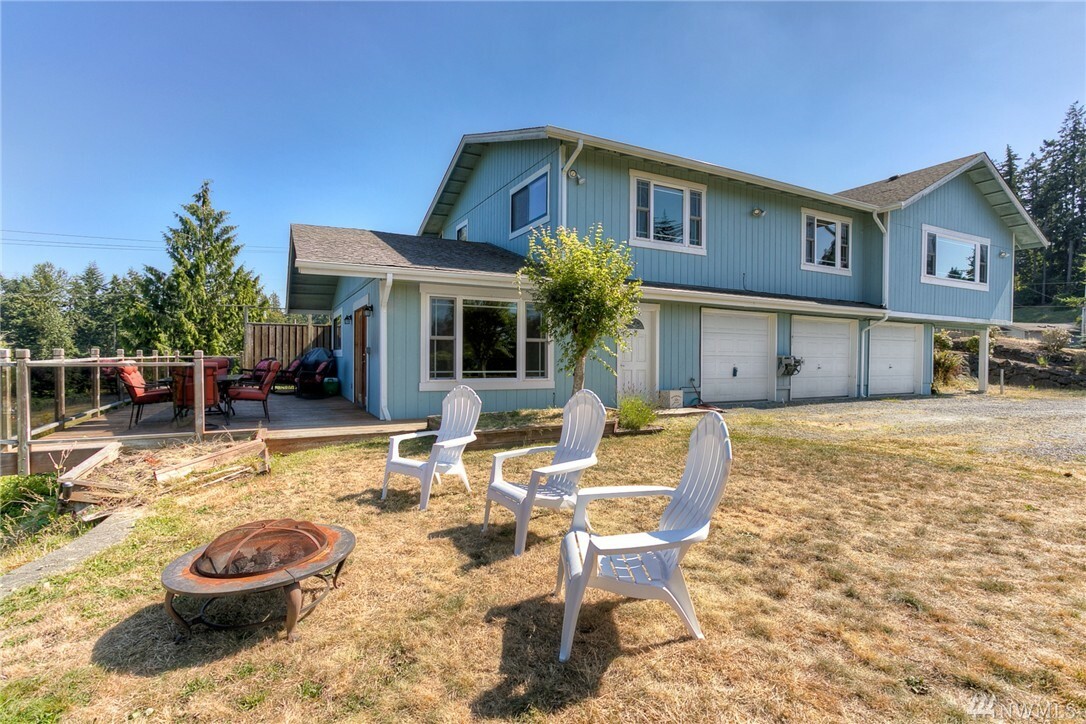 Property Photo:  17305 33rd St Ct E  WA 98391 