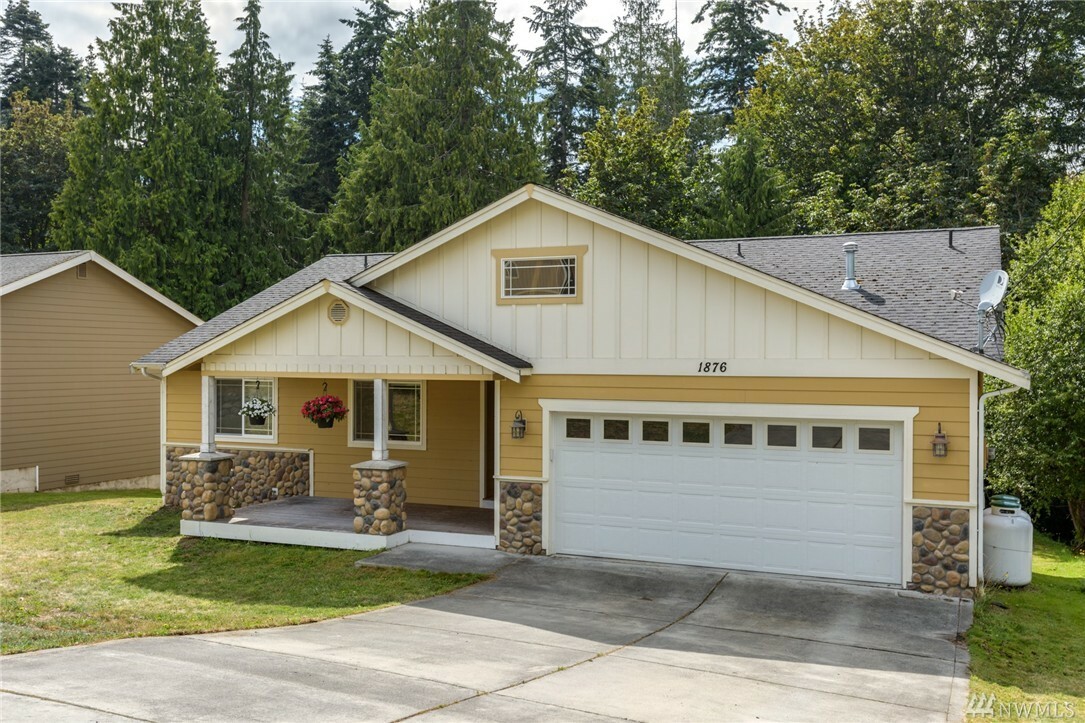 Property Photo: 1876 Porter St WA 98282