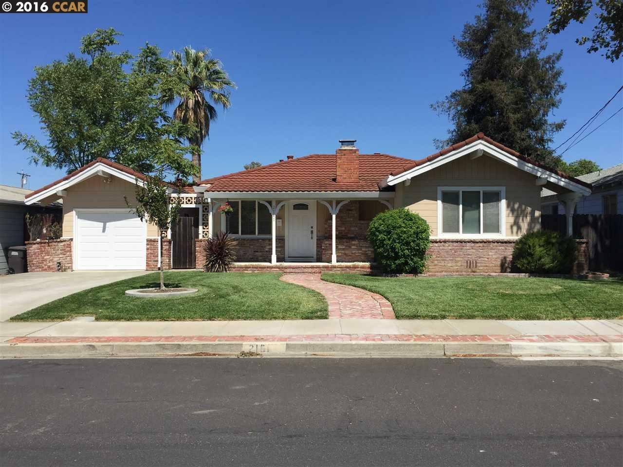 Property Photo:  2161 Ann St  CA 94520 