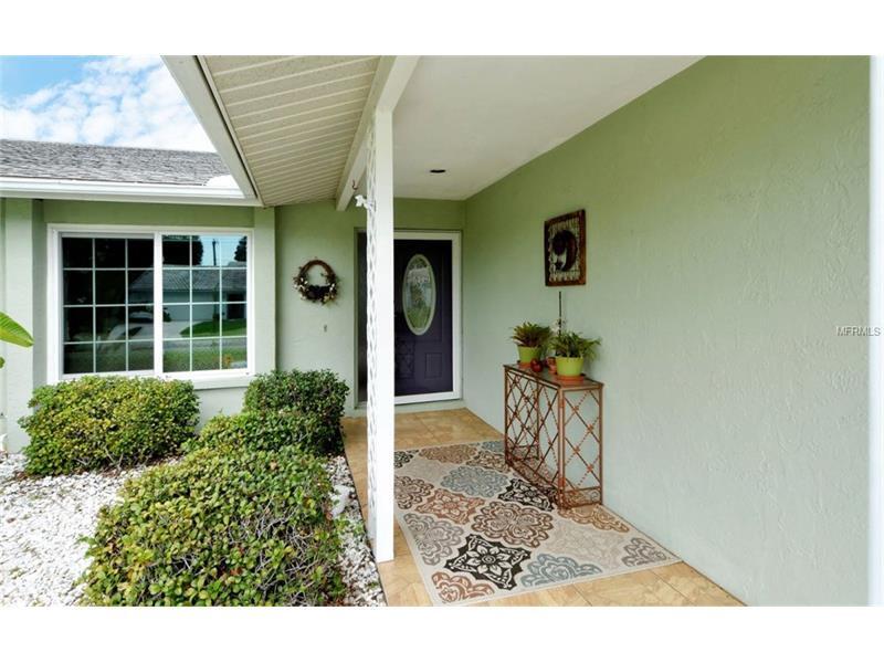 Property Photo: 5728 Augusta Circle FL 34238