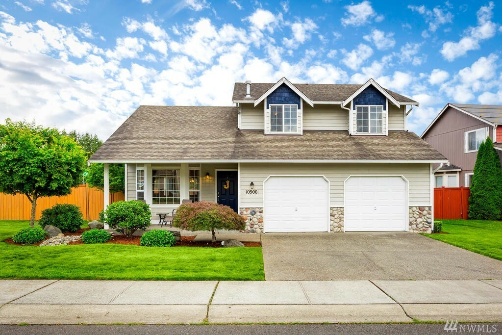 Property Photo: 10900 184th Ave E WA 98391