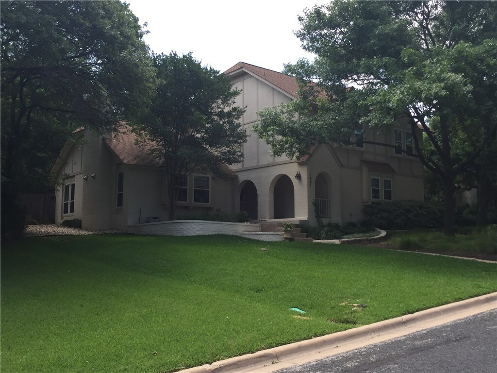 Property Photo:  1901 Holly Hill Drive  TX 78746 