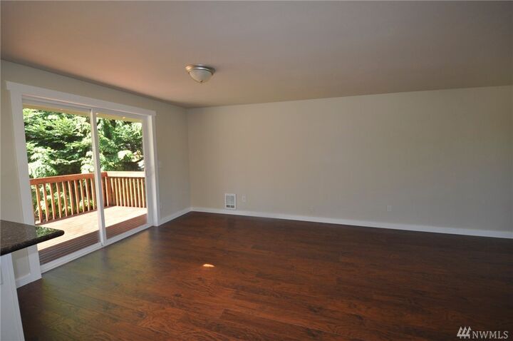 Property Photo:  1592 Lake Dr  WA 98282 