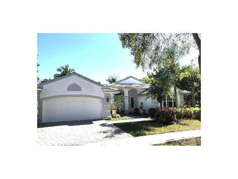 Property Photo: 1001 Spoonbill Cir FL 33326