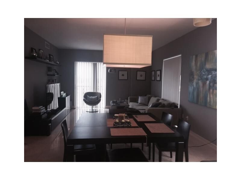 Property Photo:  10 Aragon Av 1217  FL 33134 