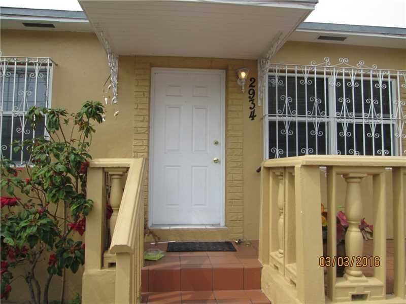 Property Photo:  2934 SW 35th Ave  FL 33133 