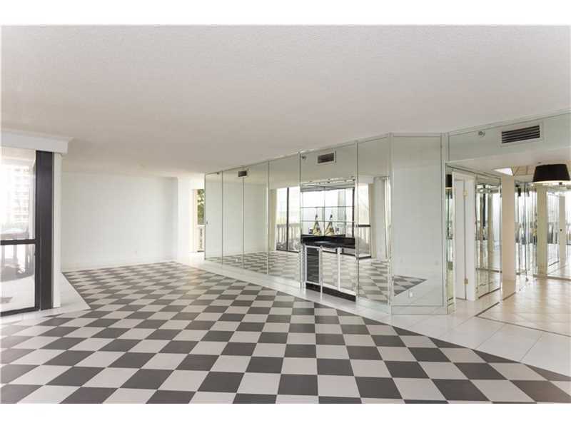 Property Photo: 20281 E Country Club Dr 214 FL 33180