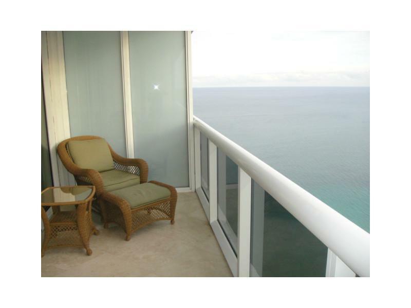 Property Photo:  1830 S Ocean Dr 3205  FL 33009 