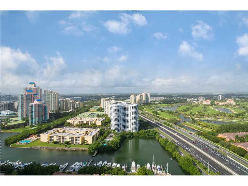 Property Photo: 3500 Mystic Pointe Dr 3503 FL 33180