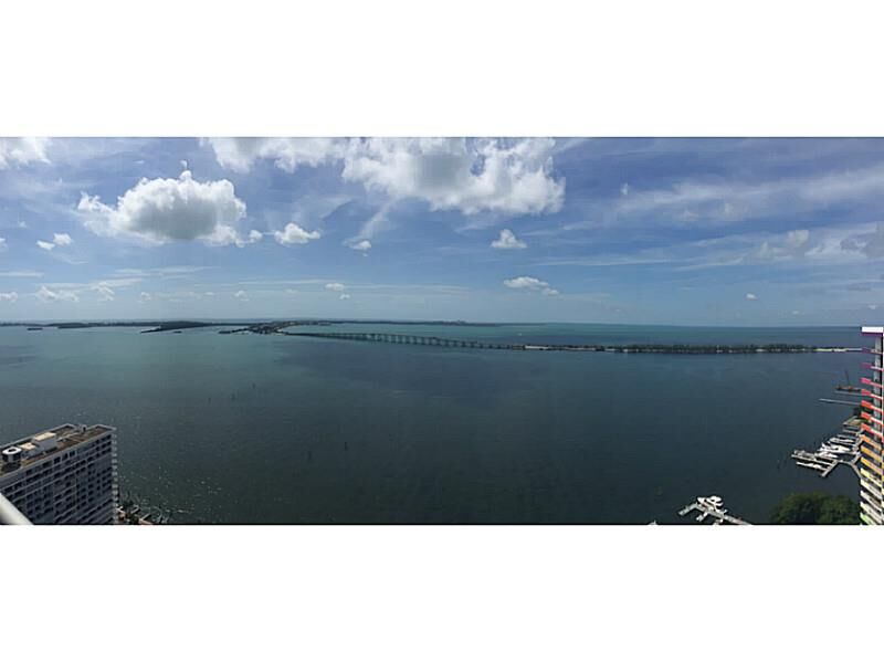 Property Photo: 1541 Brickell Av B3403 FL 33129