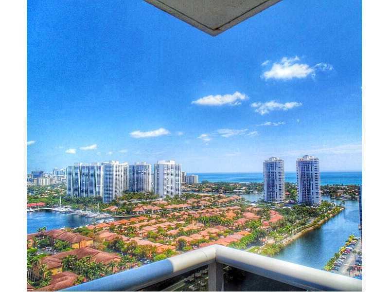 Property Photo: 3625 N Country Club Dr Ph01 FL 33180