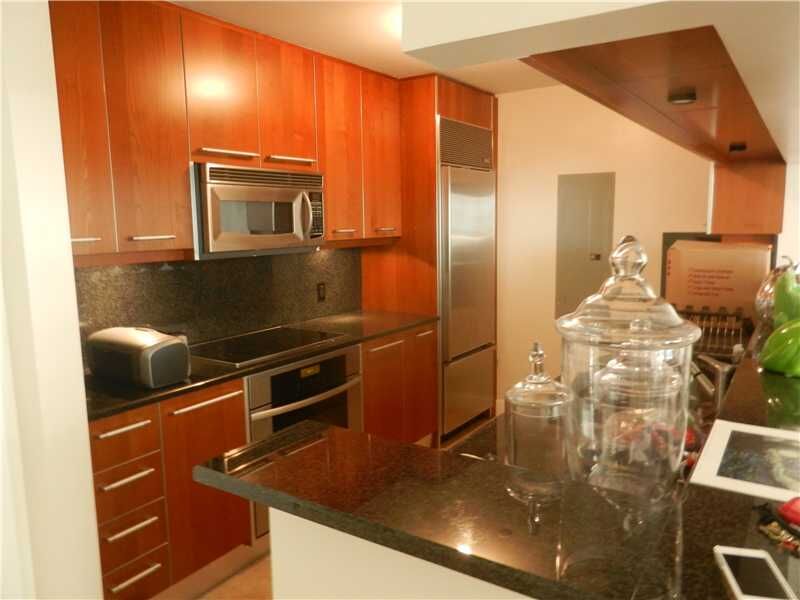 Property Photo:  