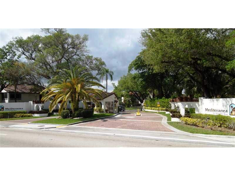 Property Photo:  343 Ives Dairy Rd 343-07  FL 33179 