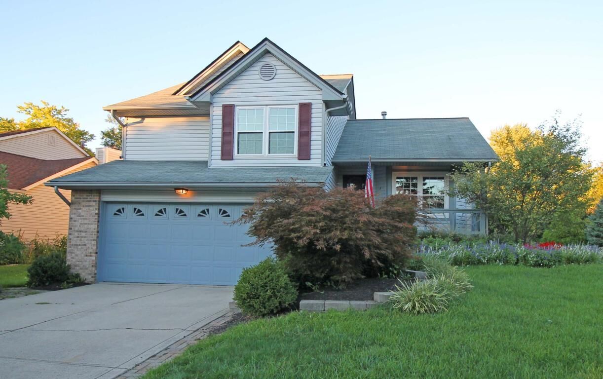 Property Photo: 7784 Warrington Way OH 43235