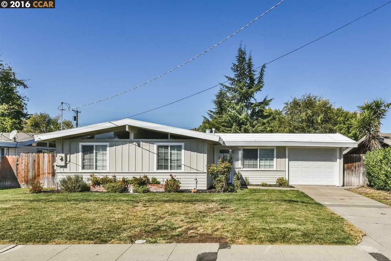 Property Photo:  3325 Esperanza Dr  CA 94519 