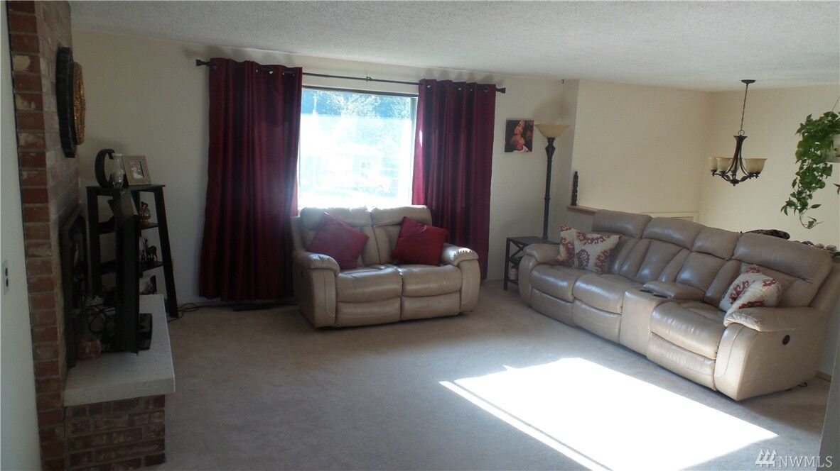 Property Photo:  5403 83rd Ave W  WA 98467 
