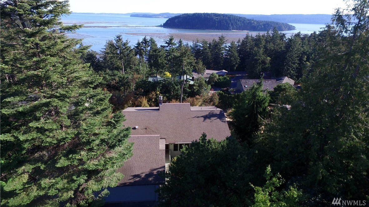 Property Photo: 661 Muckleshoot Cir WA 98257