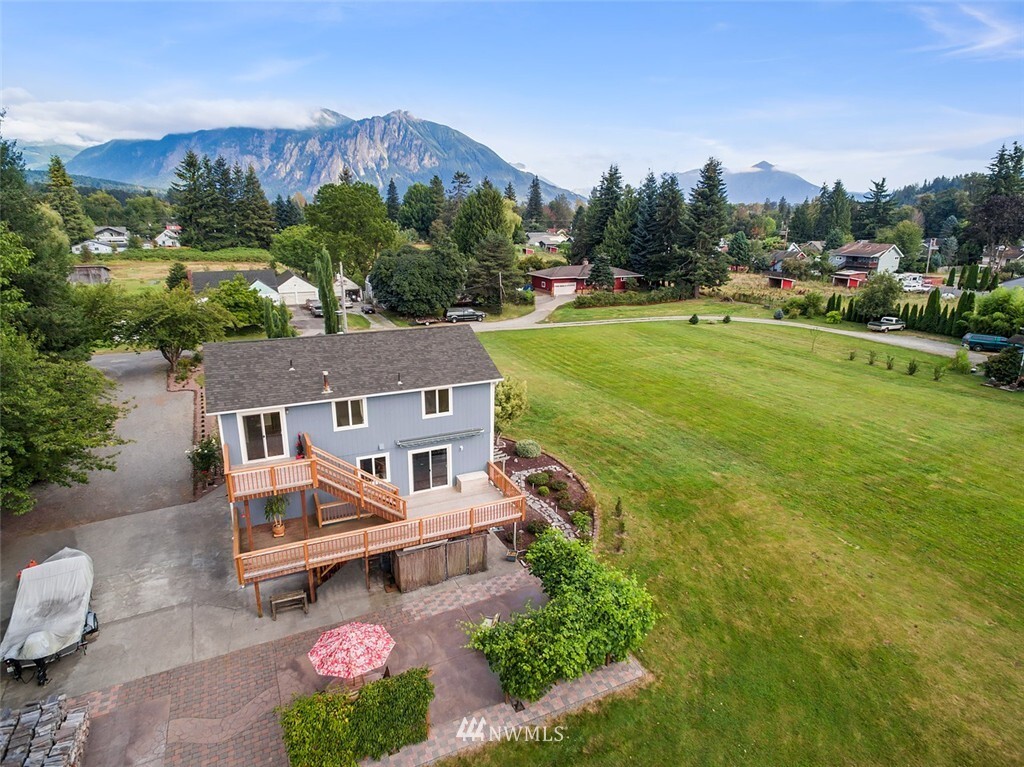 Property Photo: 8305 382 Nd Avenue SE WA 98065