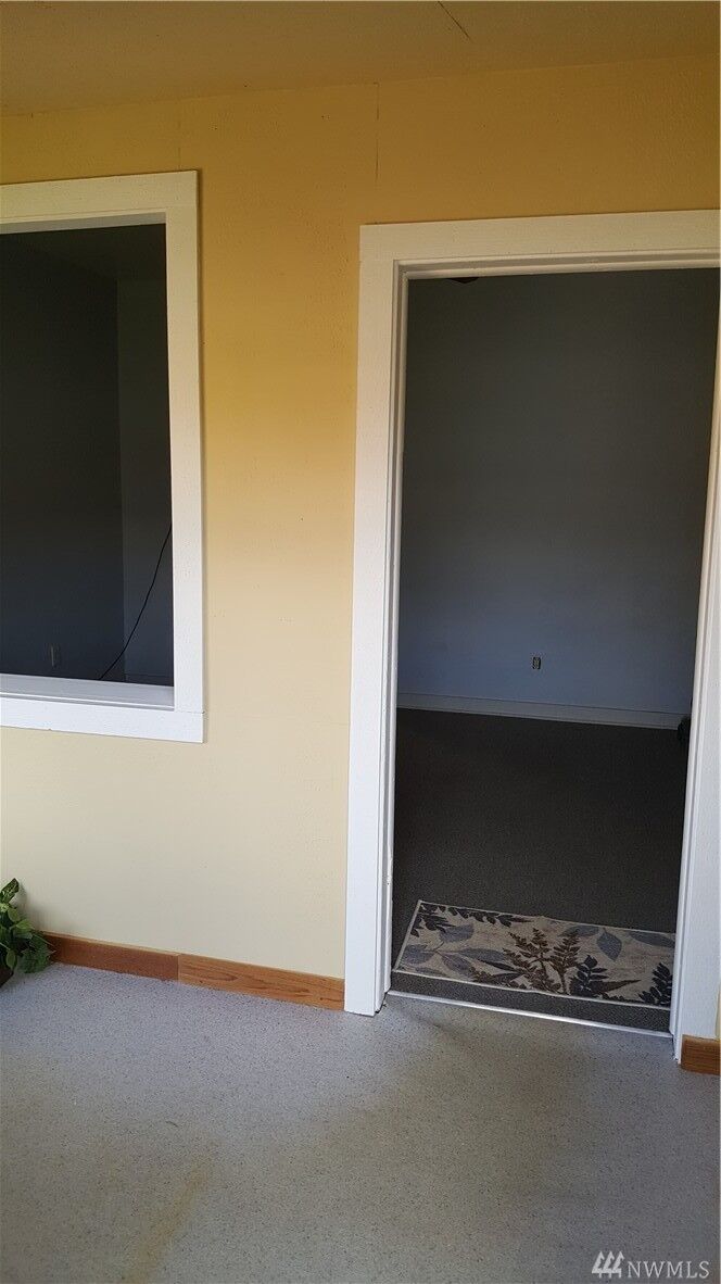 Property Photo:  333 1st Ave S  WA 98840 