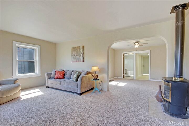 Property Photo:  1716 S Cushman Ave  WA 98405 