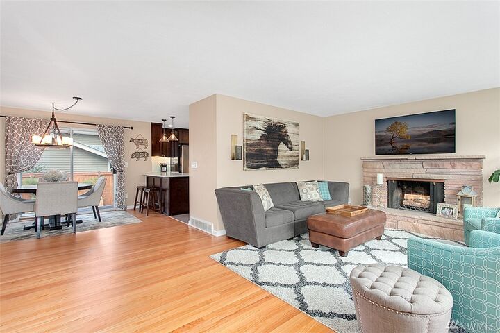 Property Photo:  4101 46th Ave SW  WA 98116 