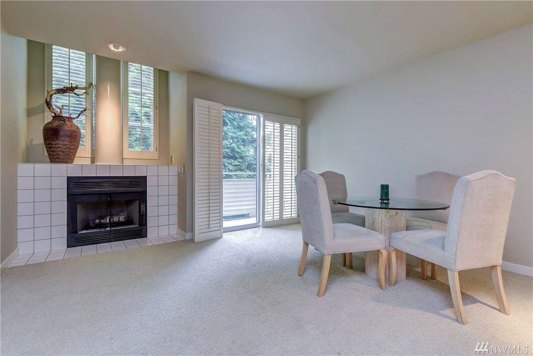 Property Photo: 10237 SE 3rd St 9 WA 98004