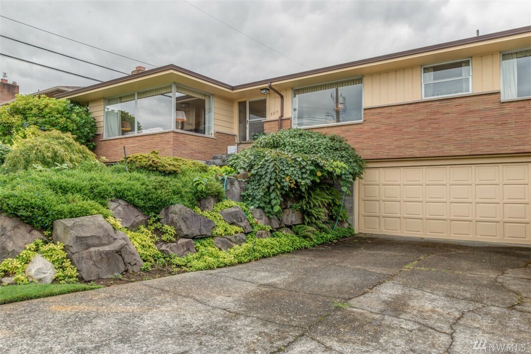 Property Photo: 2215 NW 93rd St WA 98117