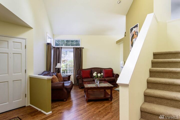 Property Photo:  24307 SE 40th Place  WA 98029 