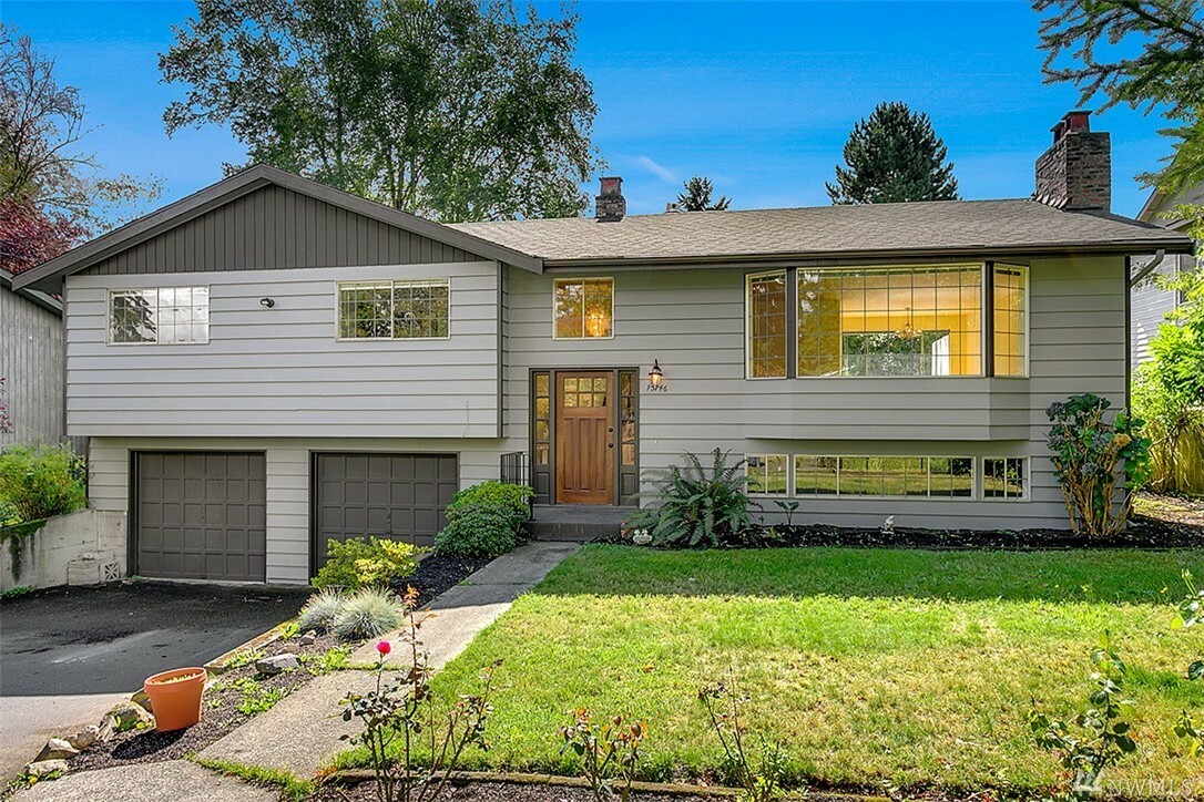 Property Photo:  13746 Corliss Ave N  WA 98133 