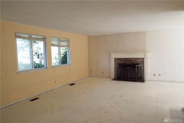 Property Photo:  32212 25th Ave SW  WA 98023 