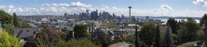 Property Photo:  1116 Bigelow Ave N  WA 98109 