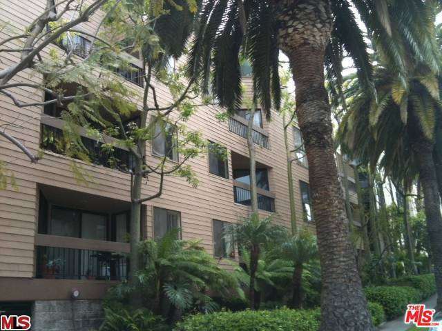 Property Photo:  11628 Montana Ave 107  CA 90049 