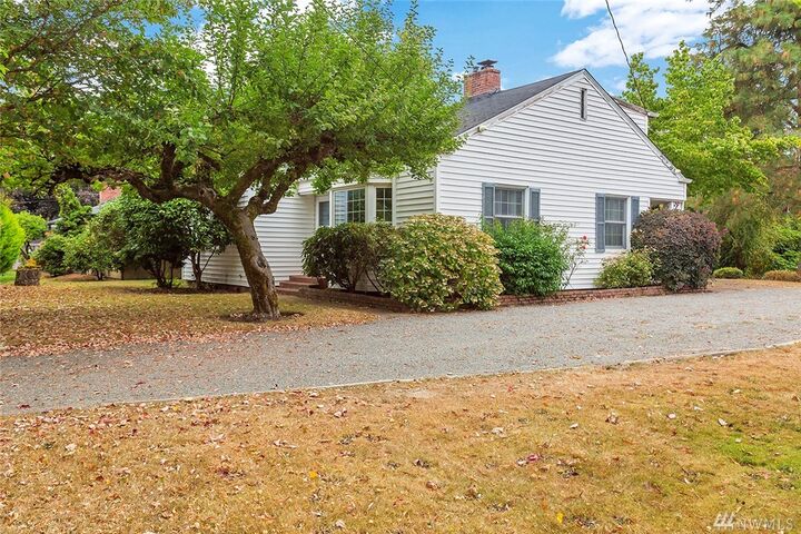 512 Summit Ave N  Kent WA 98030 photo