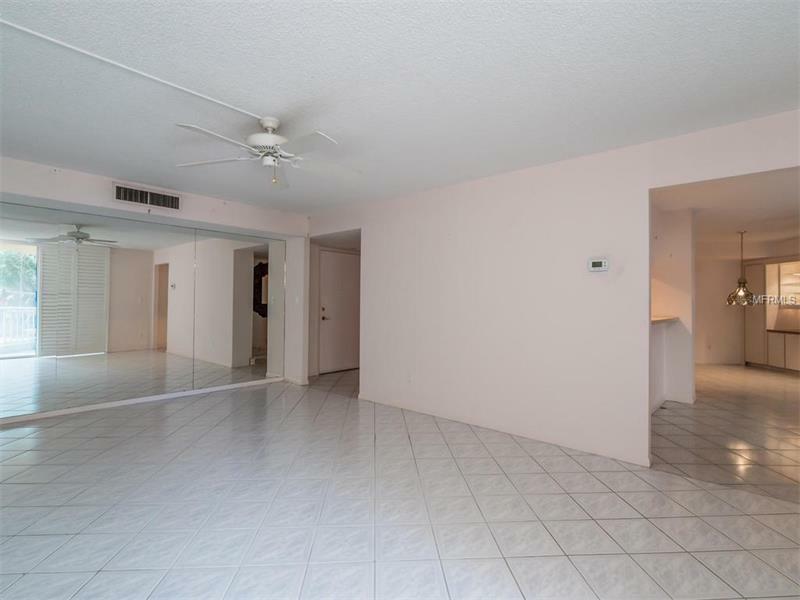 Property Photo:  1111 N Gulfstream Avenue 2E  FL 34236 