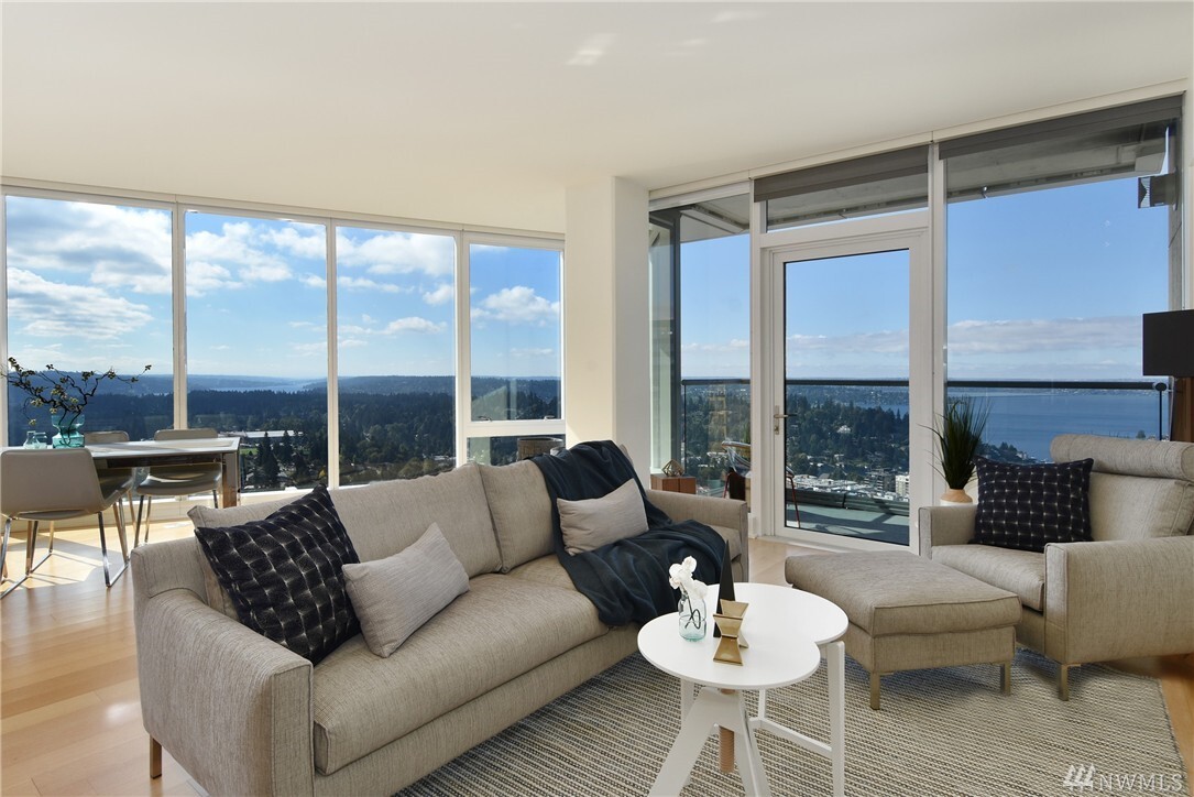 Property Photo: 10700 NE 4th St 3816 WA 98004