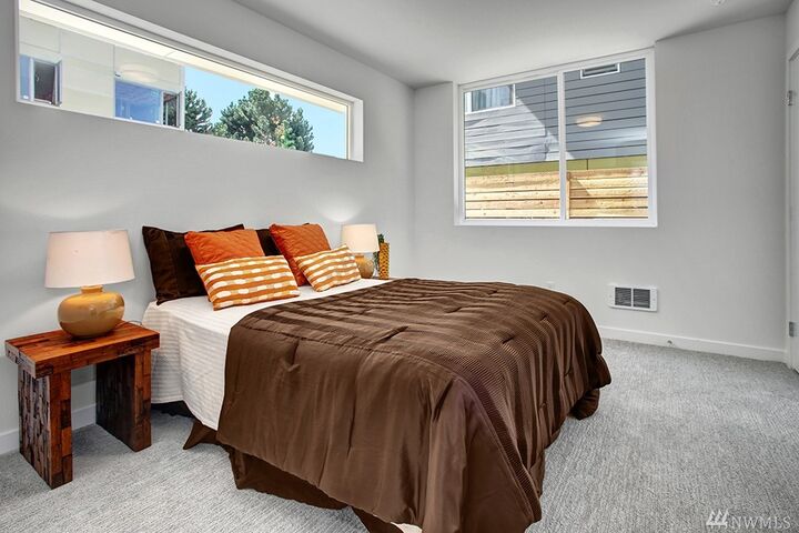 Property Photo:  1421 E Fir St  WA 98122 