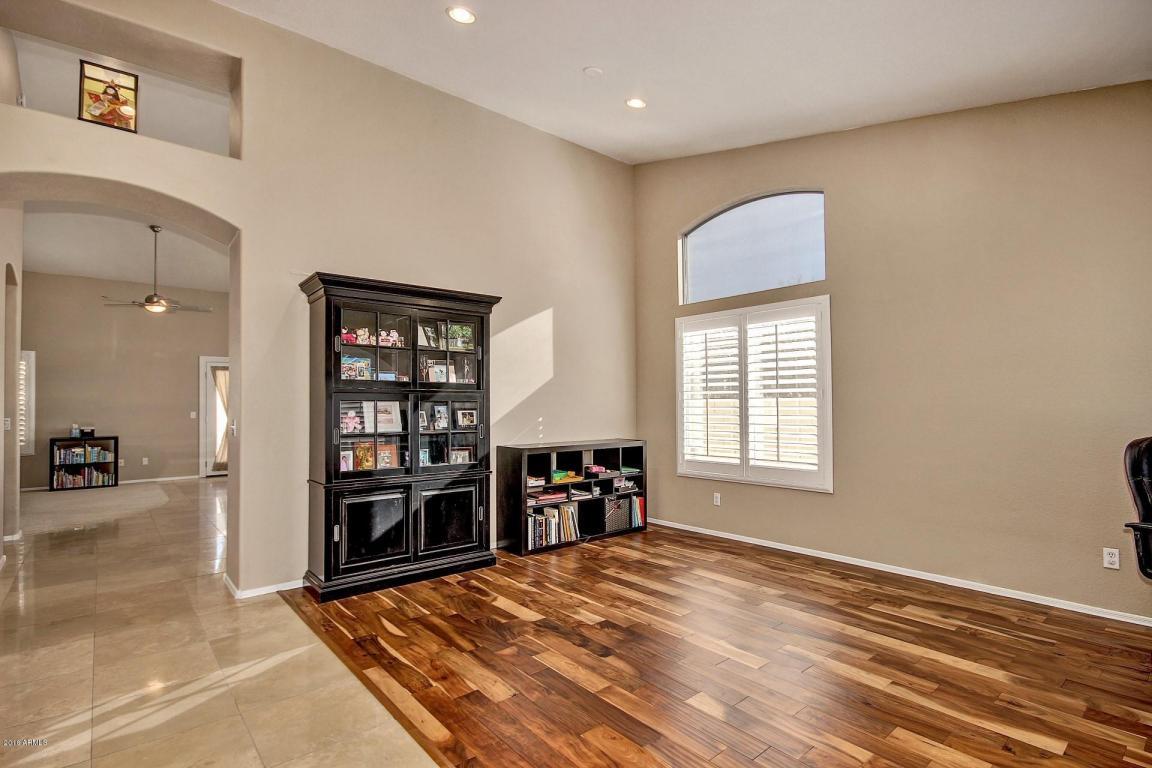 Property Photo: 368 W Palomino Drive AZ 85284