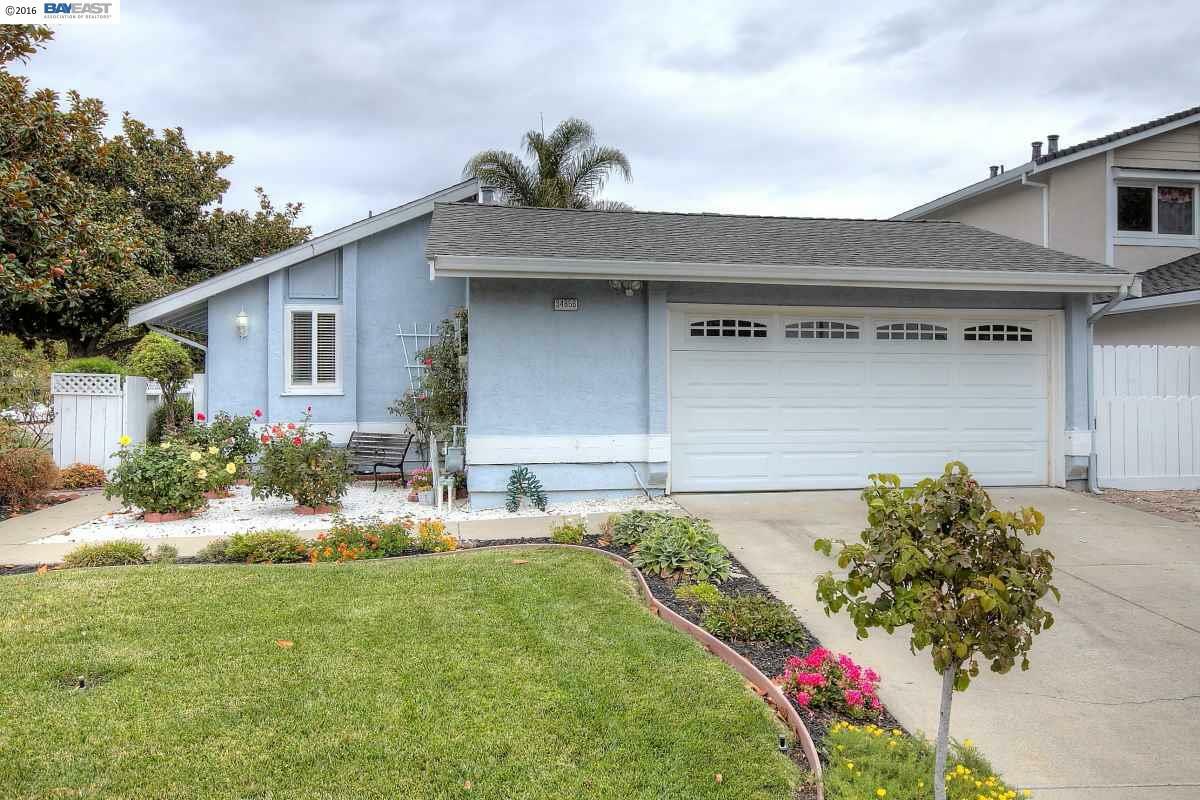 Property Photo:  34856 Starling Dr  CA 94587 