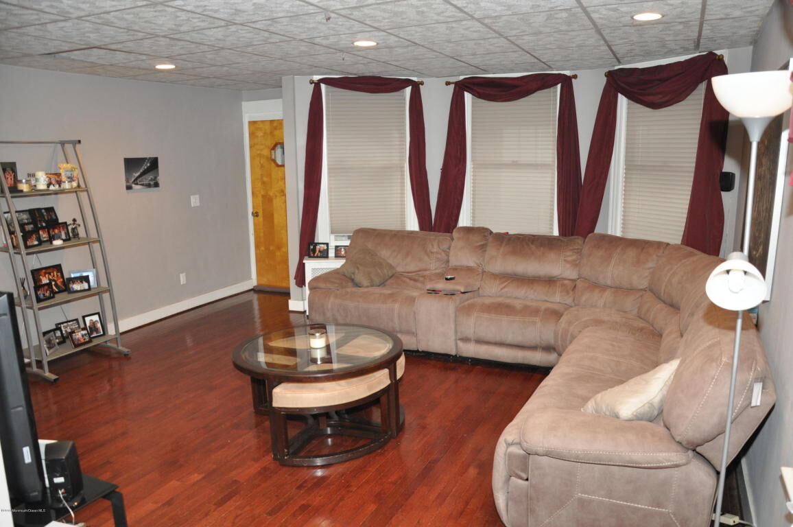 Property Photo:  11 Lincoln Place  NJ 07057 