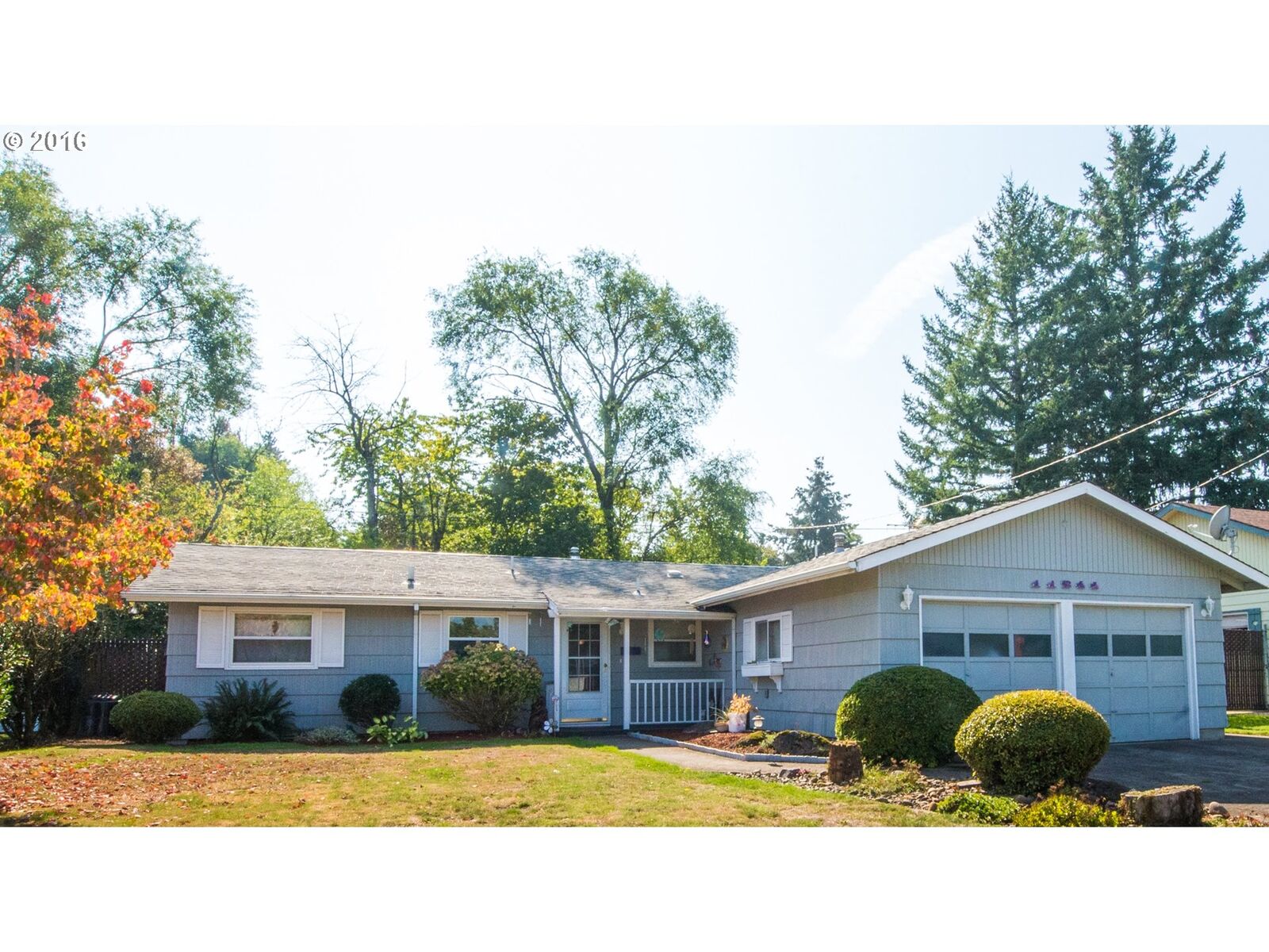 Property Photo:  11244 NE Thompson St  OR 97220 