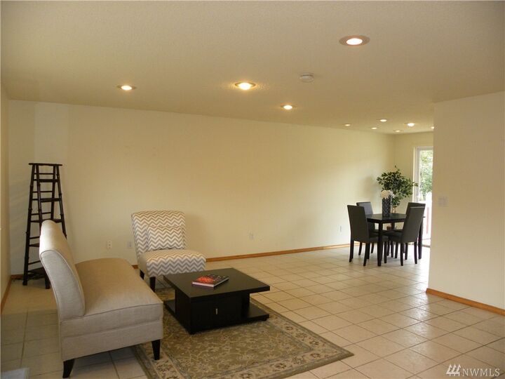 Property Photo:  4010 R Ave  WA 98221 